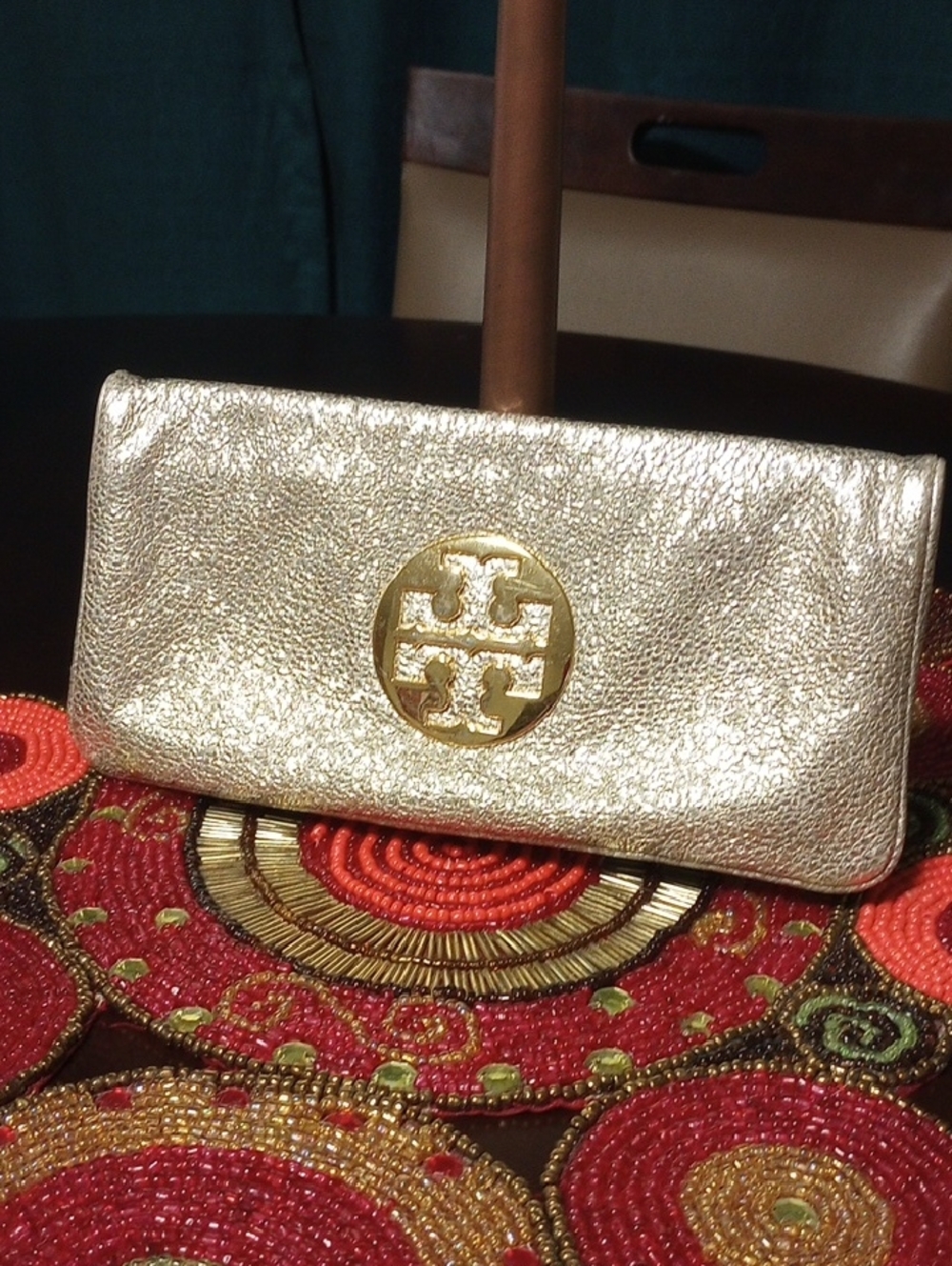 Tory Burch Metallic Gold Logo Clutch - Picture 3 of 16